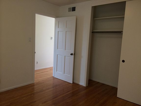 3rd image of 377 26th Ave #2