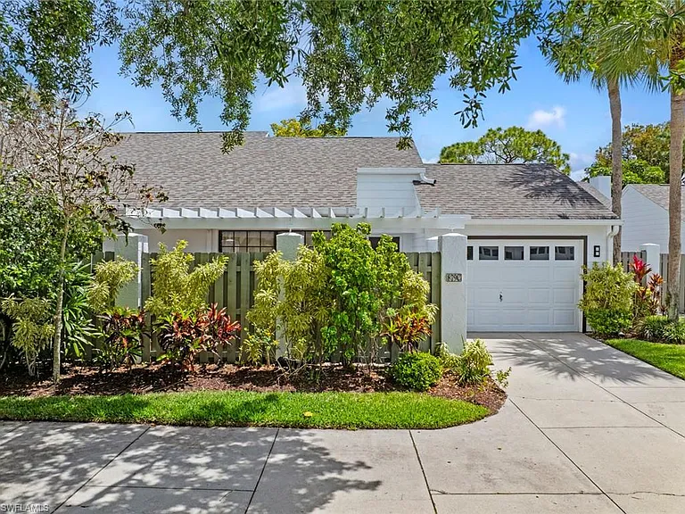 879 Meadowland Dr #C — Photo 1