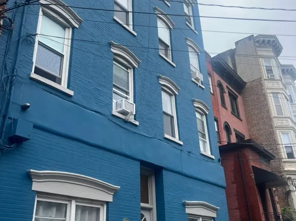 543 Bloomfield St APT 1R, Hoboken, NJ 07030