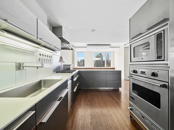 1760 Second Avenue image 4 of 11