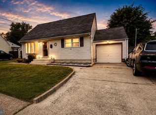 44 Shackamaxon Dr, Hamilton, NJ 08690
