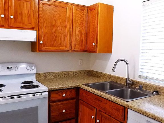 5th image of 472 Santa Alicia Drive