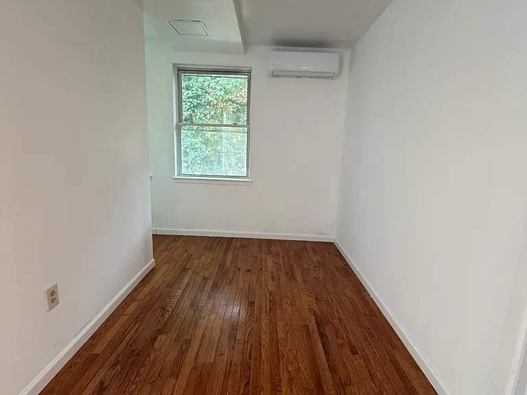 1398 Fulton Ave #2 — Photo 4