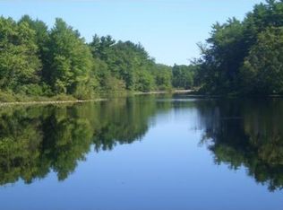 698 Walnut Plain Rd, Rochester, MA 02770