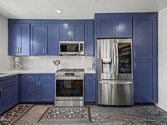3rd image of 1530 W CULVER Street