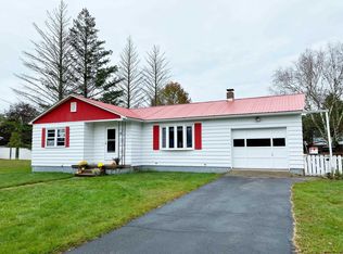 18 Circular Dr, Hudson Falls, NY 12839