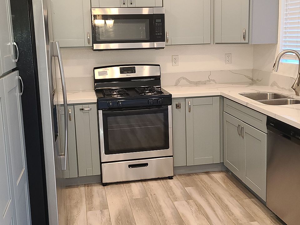 1st image of 9059 Creekford Dr