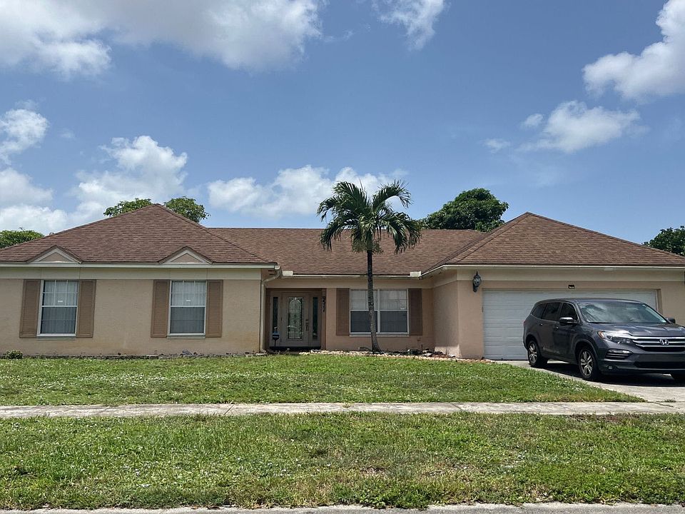 1st image of 9511 Dunhill Dr