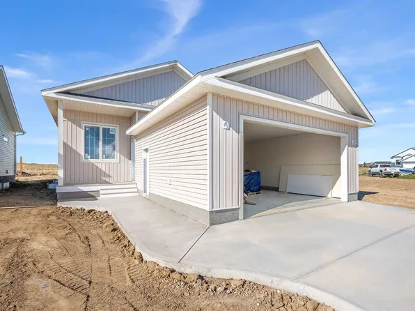 1310 E 56th Ave, Lloydminster, AB T9V 3L3