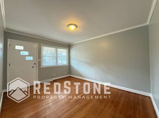2120 Young St, Burlington, NC 27215