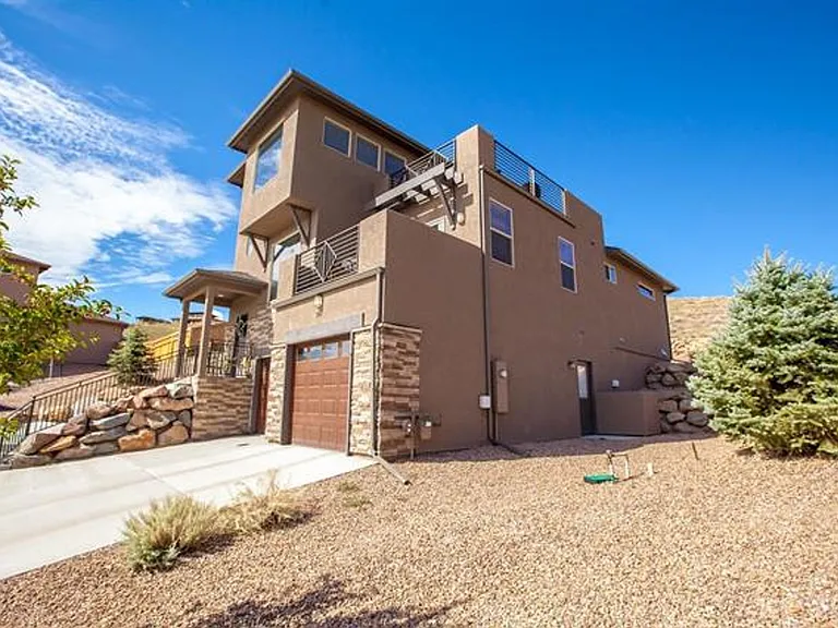 207 Secret Canyon Ct — Photo 1