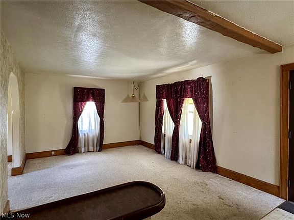 3rd image of 785 Chenoweth Ext