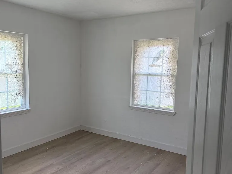1317 Tobola St — Photo 3