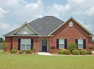 17 High Meadows Cir, Petal, MS 39465