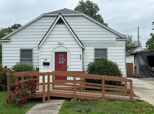 706 Douglas St, Paris, IL 61944