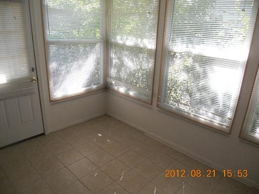 5th image of 934 Tower Dr
