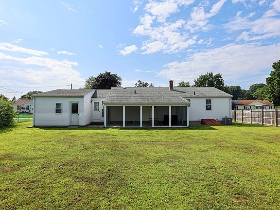 2nd image of 134 Bridle Path Cir