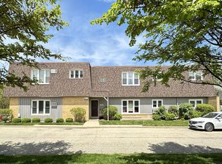 1923 Old Willow Rd #2, Winnetka, IL 60093