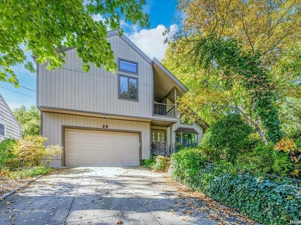 26 Wimbleton Lane, Great Neck, NY 11023