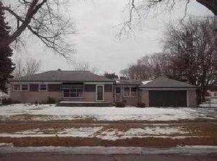 23625 Brookdale Blvd, Saint Clair Shores, MI 48082