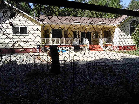 2nd image of 120 Harper Ln