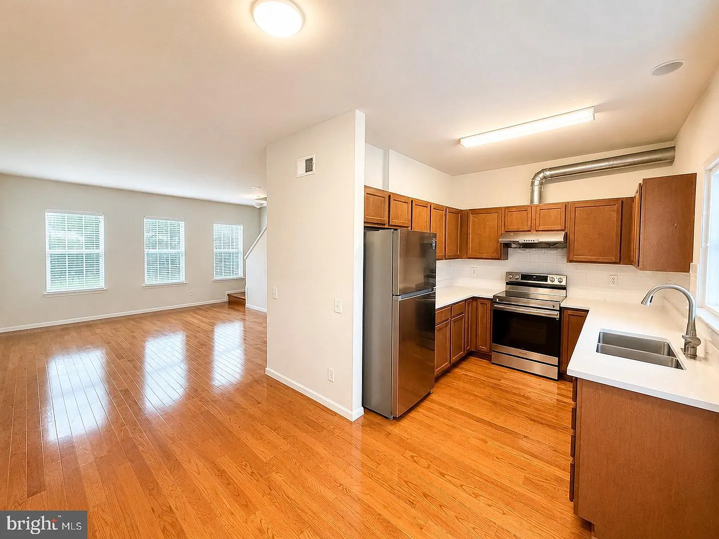 3 bed, 2.5 bath, 1528 sqft, $2,750 — Photo 4