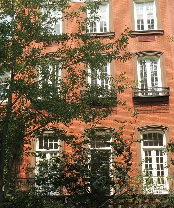 1st image of 2 Gramercy Park W APT 1