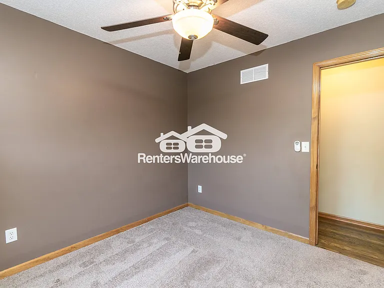 804 Stratford Dr — Photo 23