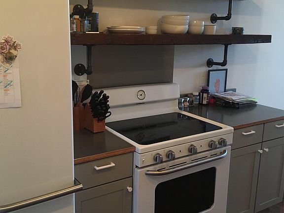 4th image of 110 W Market St #309