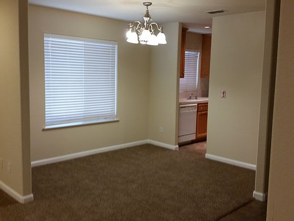 5th image of 1827 Baywood Ln