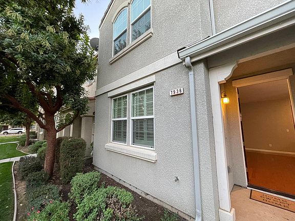 2nd image of 7936 Spanish Oak Cir