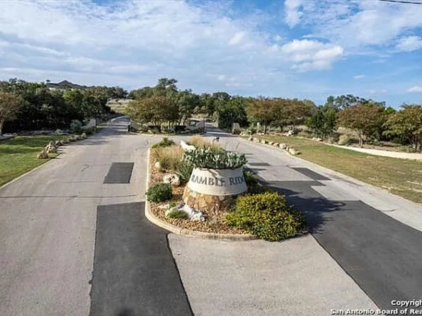 7647 Ramble Rdg, Garden Ridge, TX 78266