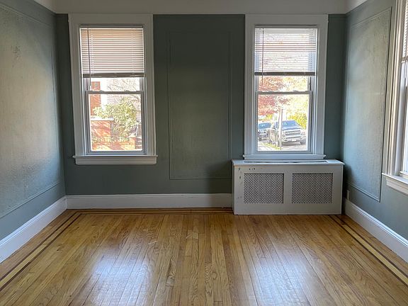 5th image of 217 Hyatt Ave