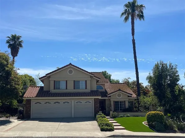 305 Mission Grove Pkwy N, Riverside, CA 92506