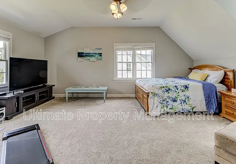 7022 Cayman Ct — Photo 30