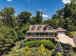 4 Citation Ln, Fairview, NC 28730