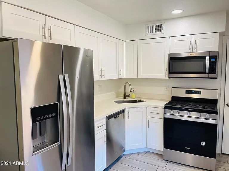 4601 N 12th Ave #2 — Photo 8