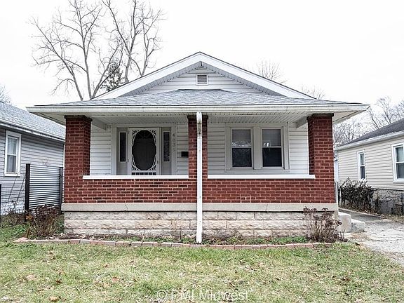 2nd image of 4839 Rosslyn Ave