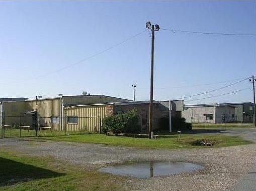 2nd image of 412 Wesley St