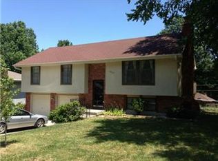 8915 N Walnut St, Kansas City, MO 64155