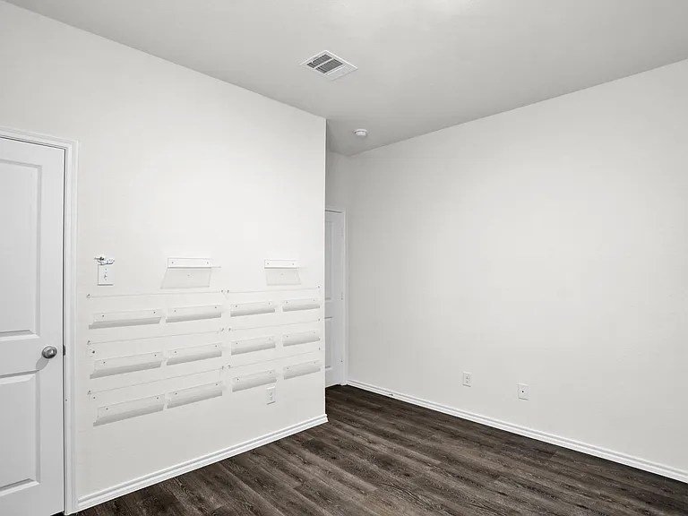 1008 Honey Maple St — Photo 12
