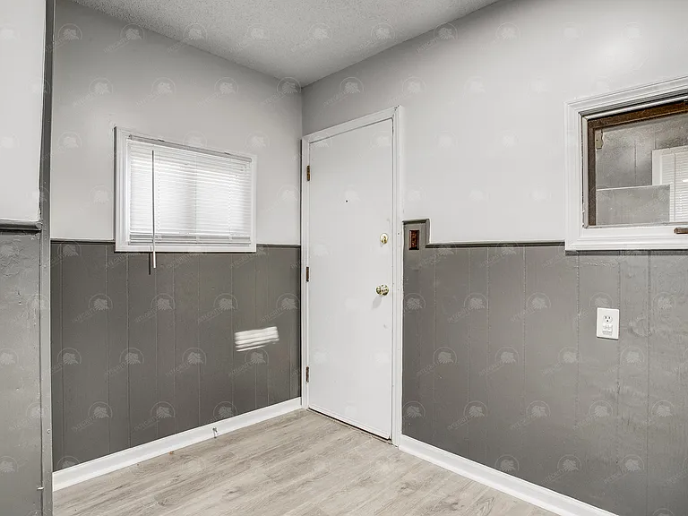 4309 College Ave — Photo 13