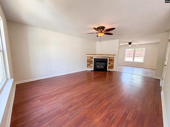 3rd image of 5 Hempstead Pl