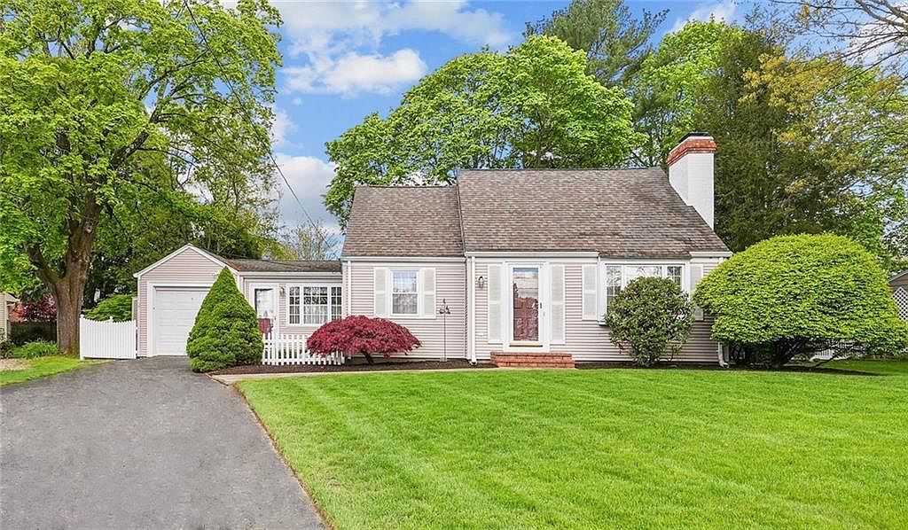 51 Meredith Dr, Cranston, RI 02920 Zillow