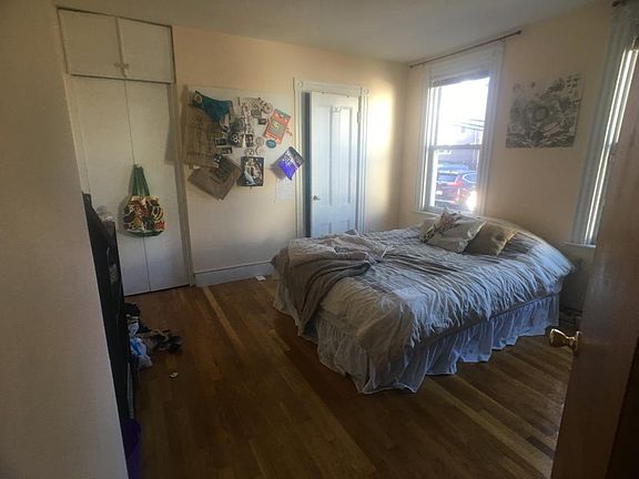 3rd image of 205 Hillside Street # Second Floor