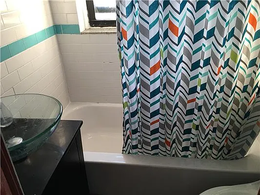 Rented by David Francis New York LLC | media 19