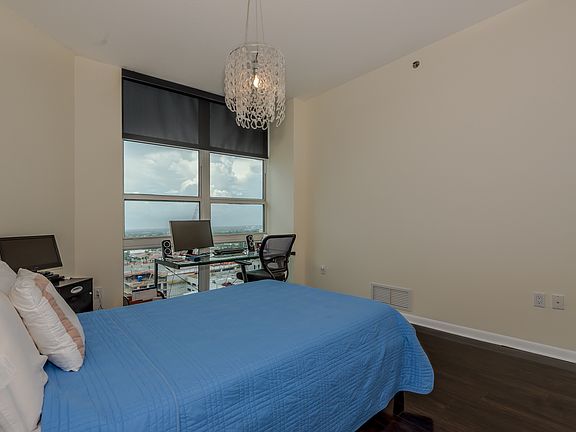 3rd image of 1819 SE 17th St APT 1602