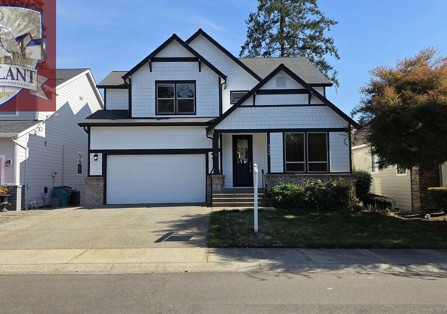 Amazing 5 bedroom home with office — Photo 1