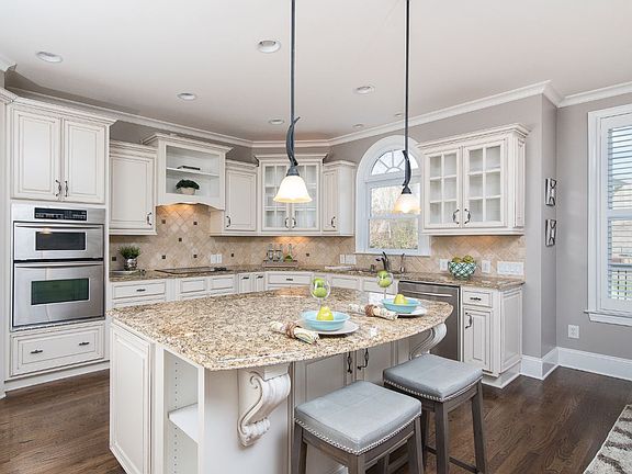 4th image of 2101 Highland Forest Dr