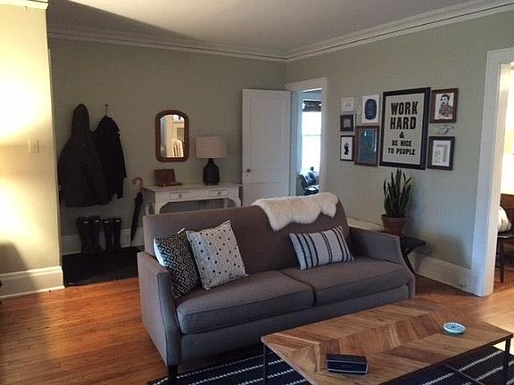 5th image of 2922 N Hackett Ave Floor 1